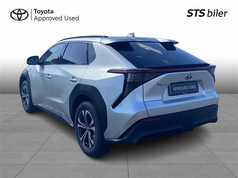Brugt Toyota bZ4X Executive 150 kW (204 HK) 2024 1j6 precious silver SUV