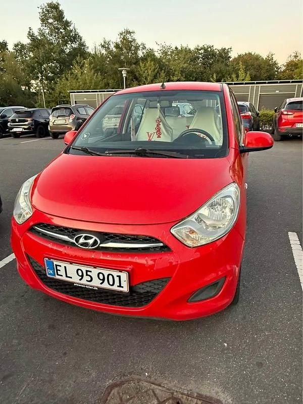 Rød Brugt 2012 Hyundai i10 Hatchback | 18.499 kr. (God pris) - Billede 1/4