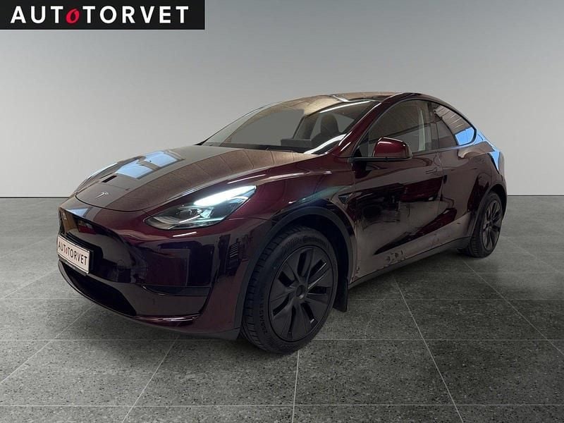Bordeauxmetal Brugt 2024 Tesla Model Y Long Range RWD SUV | 314.700 kr. - Billede 1/4