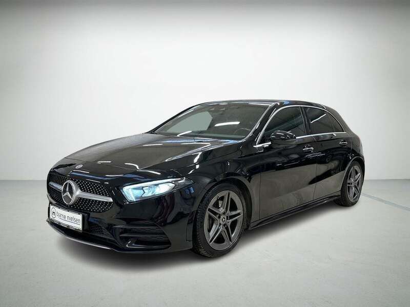 Sort Brugt 2020 Mercedes A200 AMG line Hatchback | 244.800 kr. (Fair pris) - Billede 1/4