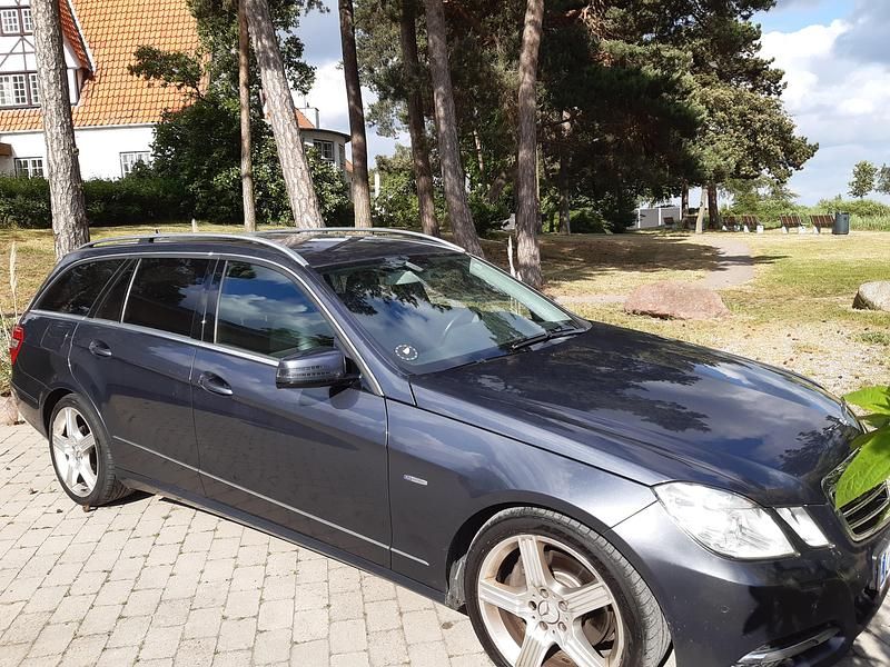 Brugt Mercedes E350 Avantgarde 265 HK (194 kW) 2012 Mørk metal grå Stationcar