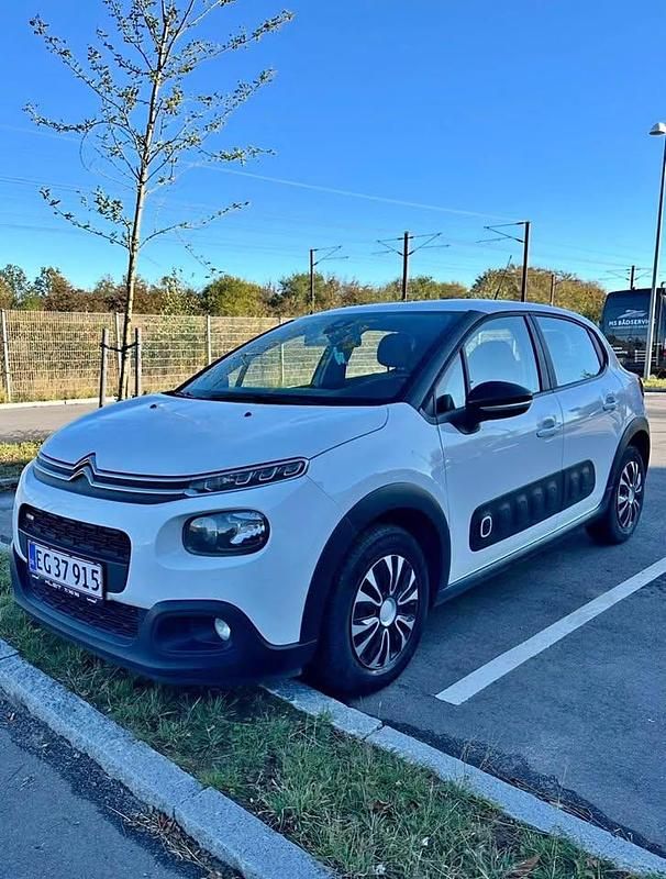 Hvid Brugt 2017 Citroën C3 PureTech Hatchback | 51.000 kr. (Fair pris) - Billede 1/4