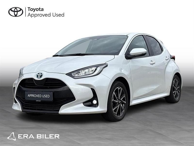 Pearl white Brugt 2022 Toyota Yaris Hybrid Style Hatchback | 194.900 kr. (God pris) - Billede 1/3