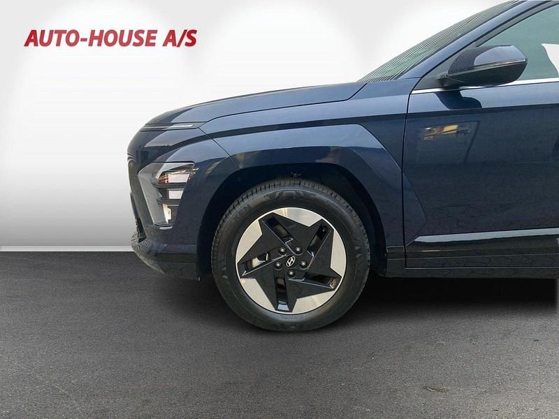 Ny Hyundai Kona Essential 159 kW (217 HK) 2025 Mørkblåmetal SUV