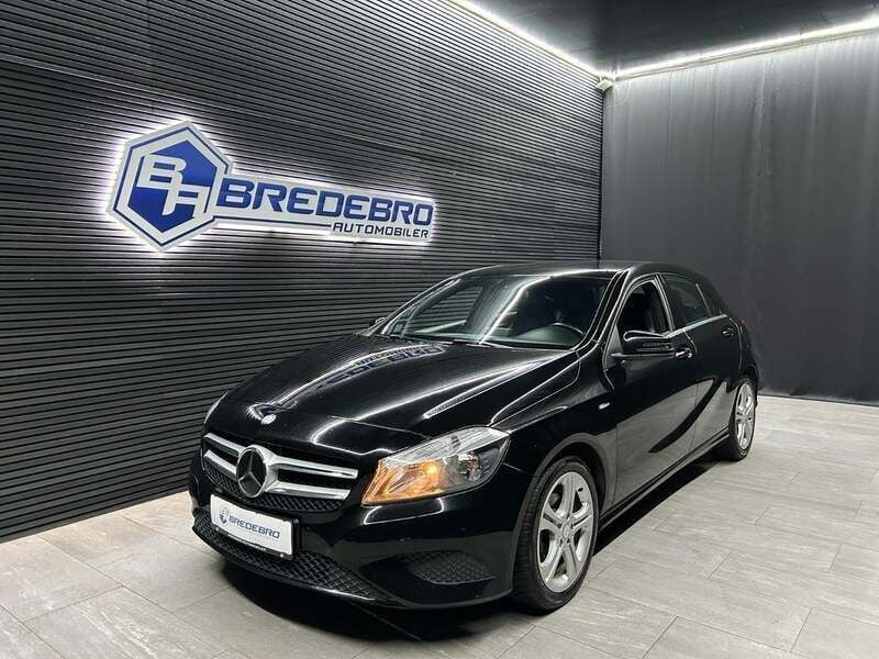 Sort Brugt 2013 Mercedes A180 Urban Hatchback | 109.500 kr. (God pris) - Billede 1/4