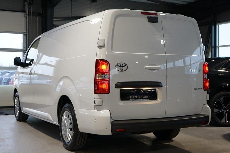 Ny Toyota Proace Comfort 100 kW (136 HK) 2026 Hvid MPV
