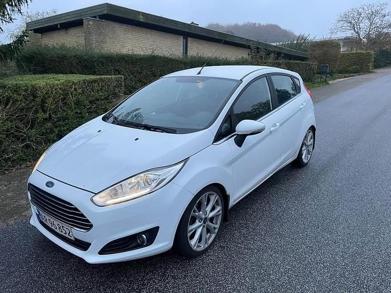 Brugt Ford Fiesta Titanium 2014 Hatchback