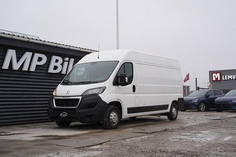 Hvid Brugt 2021 Peugeot Boxer Premium Van | 189.900 kr. - Billede 1/4