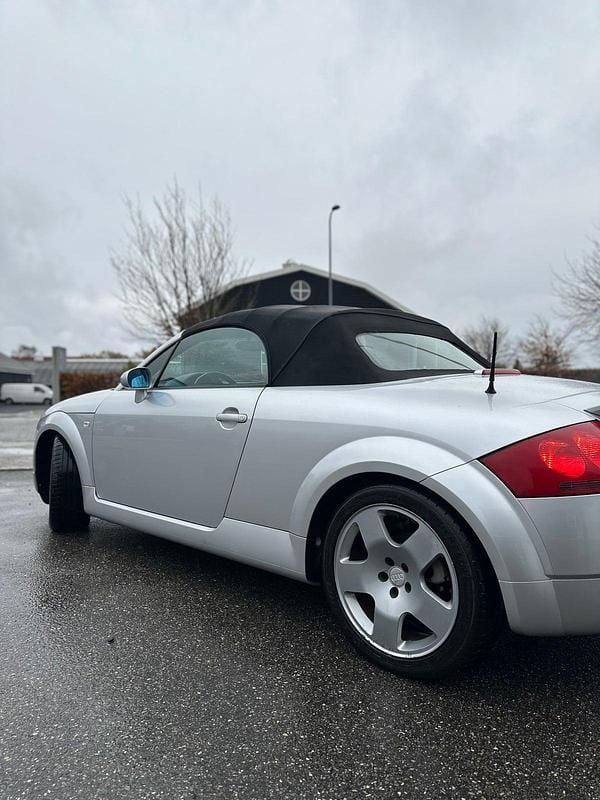Brugt Audi TT Roadster 225 HK (165 kW) 1999 Sølvmetal Cabriolet