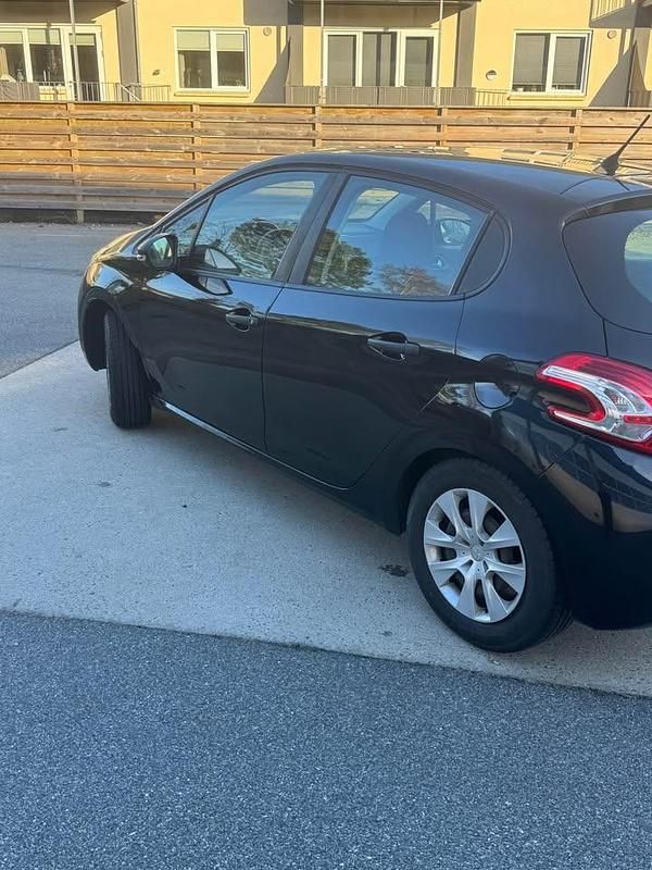 Brugt Peugeot 208 68 HK (50 kW) 2013 Sort Hatchback