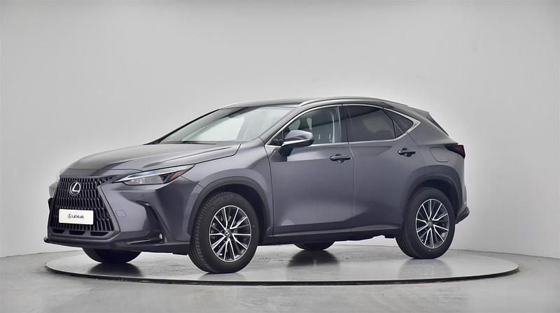 Sølvmetal Brugt 2024 Lexus NX450h+ Executive Line SUV | 524.900 kr. - Billede 1/4