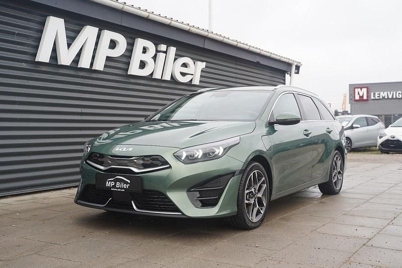 Grønmetal Brugt 2023 Kia Ceed Sportswagon Stationcar | 239.700 kr. (Lidt for dyr) - Billede 1/4