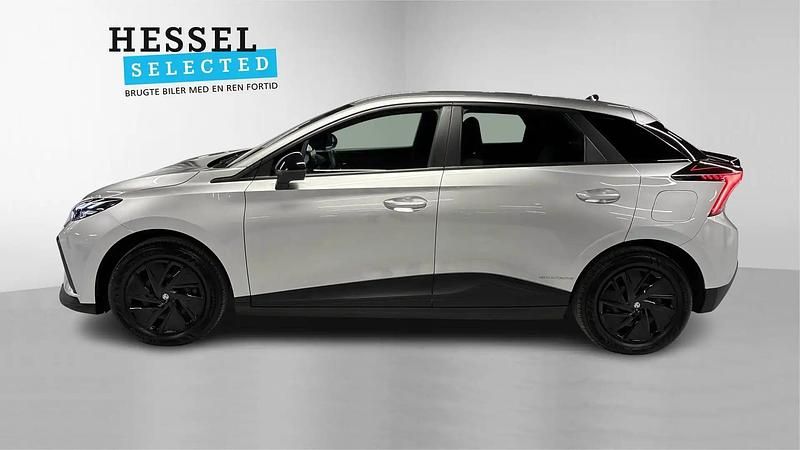 Brugt MG MG4 EV 125 kW (170 HK) 2023 Medal silver Hatchback