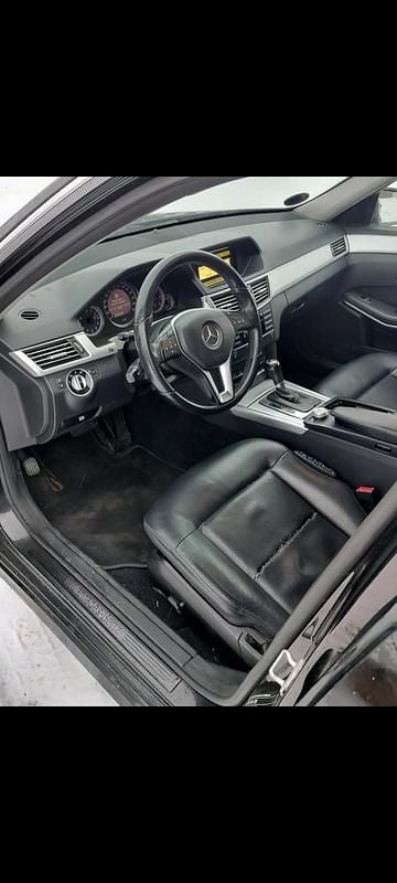 Brugt Mercedes E200 Elegance 136 HK (100 kW) 2011 Sort Stationcar