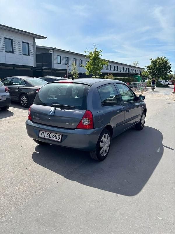 Brugt Renault Clio II 58 HK (42 kW) 2007 Hatchback