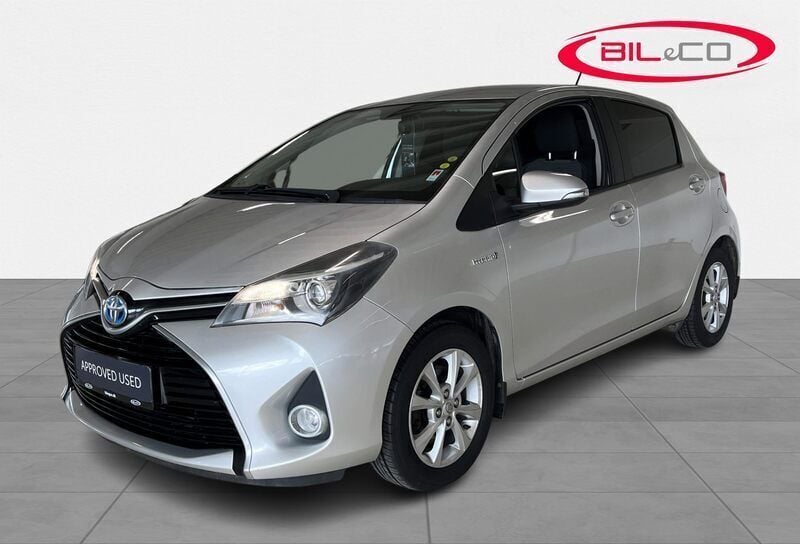 Sølv Brugt 2015 Toyota Yaris Hybrid H2 Hatchback | 89.900 kr. (Fair pris) - Billede 1/4