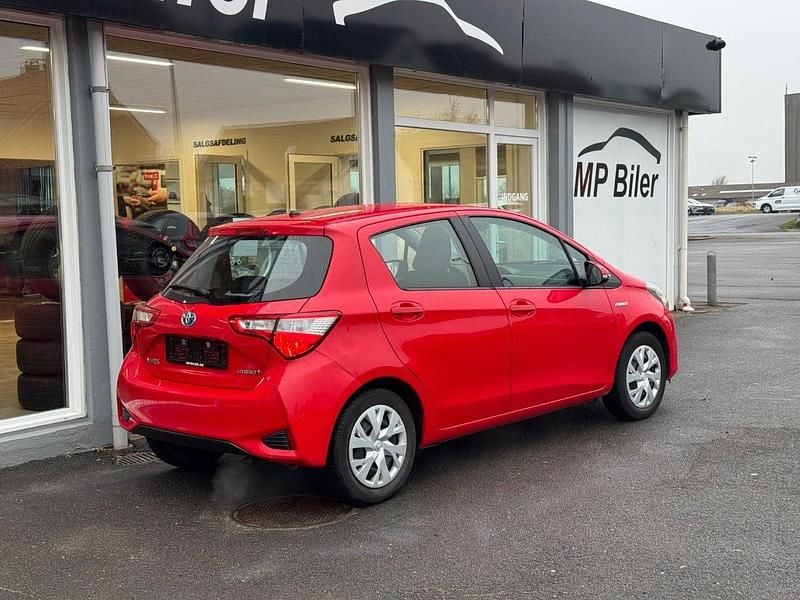 Brugt Toyota Yaris Hybrid H2 100 HK (73 kW) 2020 Rød Hatchback