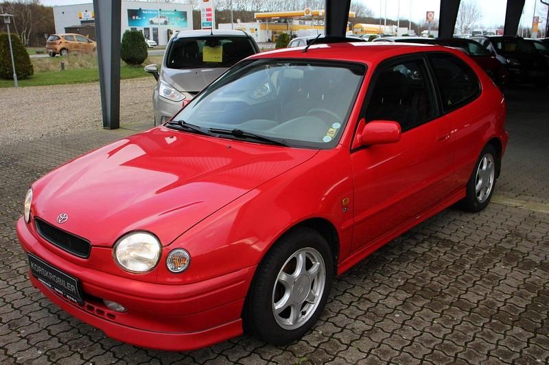 Brugt Toyota Corolla 110 HK (80 kW) 1999 Rød Hatchback