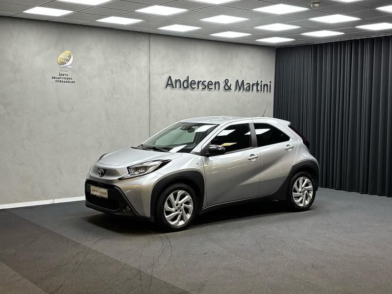 Beige Brugt 2022 Toyota Aygo X Active SUV | 128.700 kr. (Fair pris) - Billede 1/4