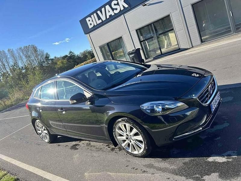 Sort Brugt 2012 Volvo V40 MPV | 62.000 kr. - Billede 1/4