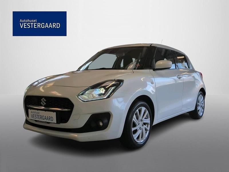 Hvid Brugt 2021 Suzuki Swift Action Hatchback | 119.900 kr. (Fair pris) - Billede 1/4