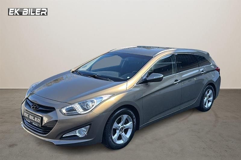 Brugt Hyundai i40 Style 115 HK (84 kW) 2012 Brunmetal Sedan