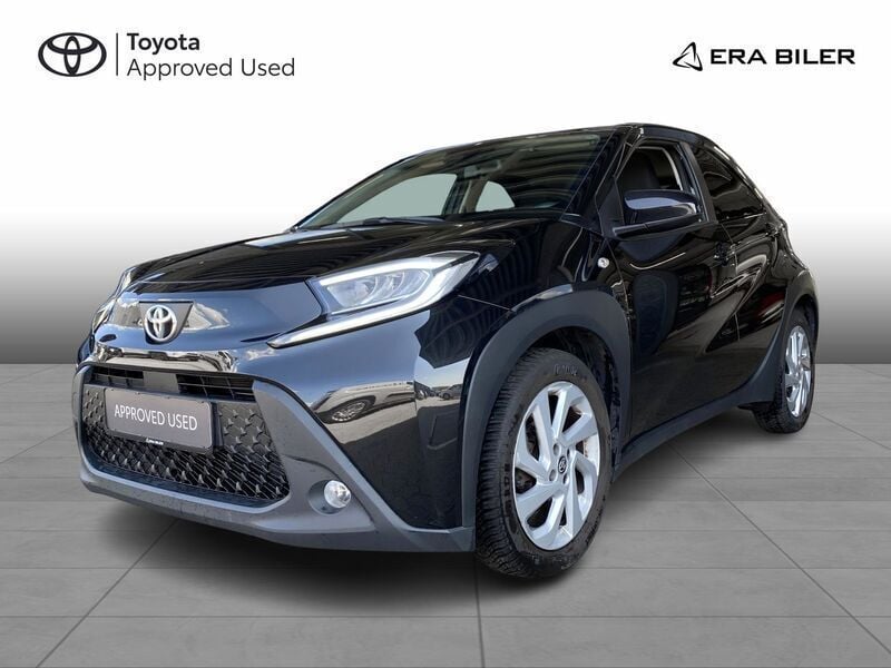 Sort metal Brugt 2022 Toyota Aygo Active Hatchback | 124.900 kr. (Fair pris) - Billede 1/4