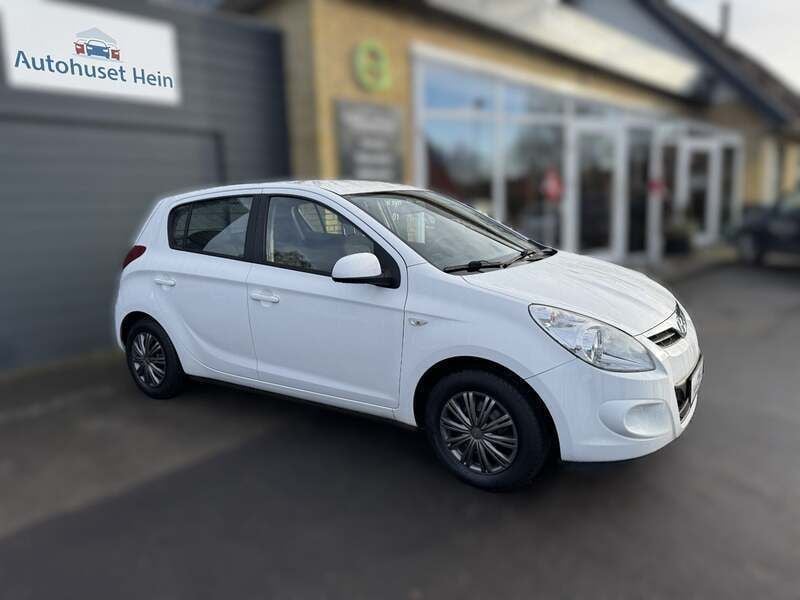Hvid Brugt 2009 Hyundai i20 Comfort Hatchback | 34.800 kr. (Fair pris) - Billede 1/4