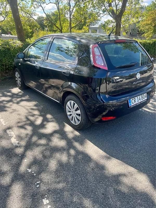 Sort Brugt 2012 Fiat Punto MPV | 16.000 kr. (Fair pris) - Billede 1/2