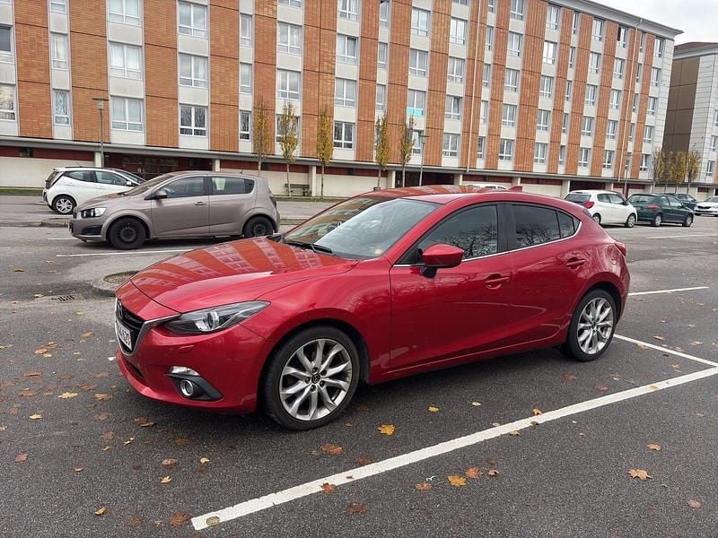 Rødmetal Brugt 2015 Mazda 3 Optimum Hatchback | 84.900 kr. - Billede 1/4