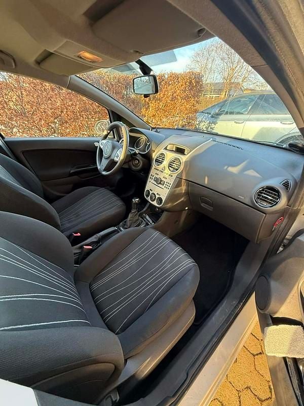 Brugt Opel Corsa Eco 90 HK (66 kW) 2007 Sølv Hatchback