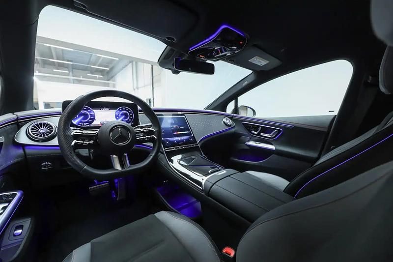 Brugt Mercedes EQE350 AMG line 214 kW (292 HK) 2025 Sort Sedan