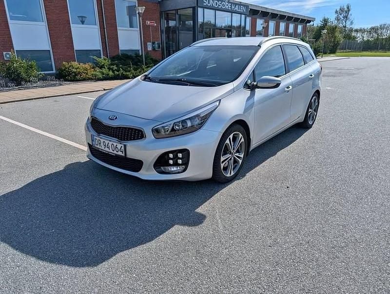 Grå Brugt 2018 Kia Ceed GT-Line Hatchback | 100.000 kr. (God pris) - Billede 1/4