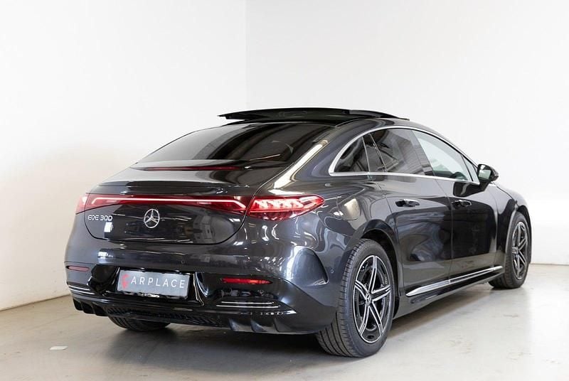 Brugt Mercedes EQE300 AMG line 180 kW (245 HK) 2024 Gråmetal Sedan