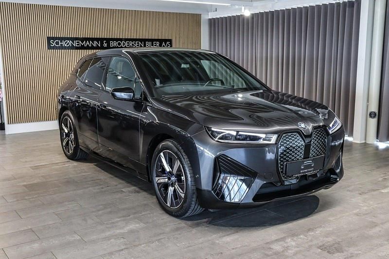 Sortmetal Brugt 2023 BMW iX SUV | 669.900 kr. (God pris) - Billede 1/4