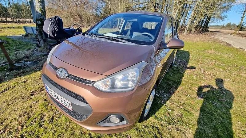 Brugt Hyundai i10 65 HK (47 kW) 2016 Brun Hatchback