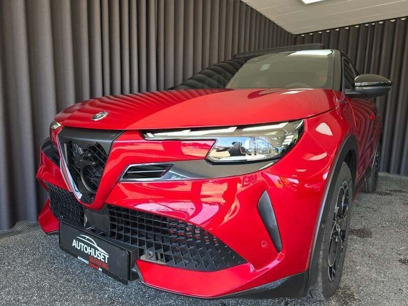 Rødmetal Brugt 2025 Alfa Romeo Junior Edizione Speciale | 279.900 kr. - Billede 1/4