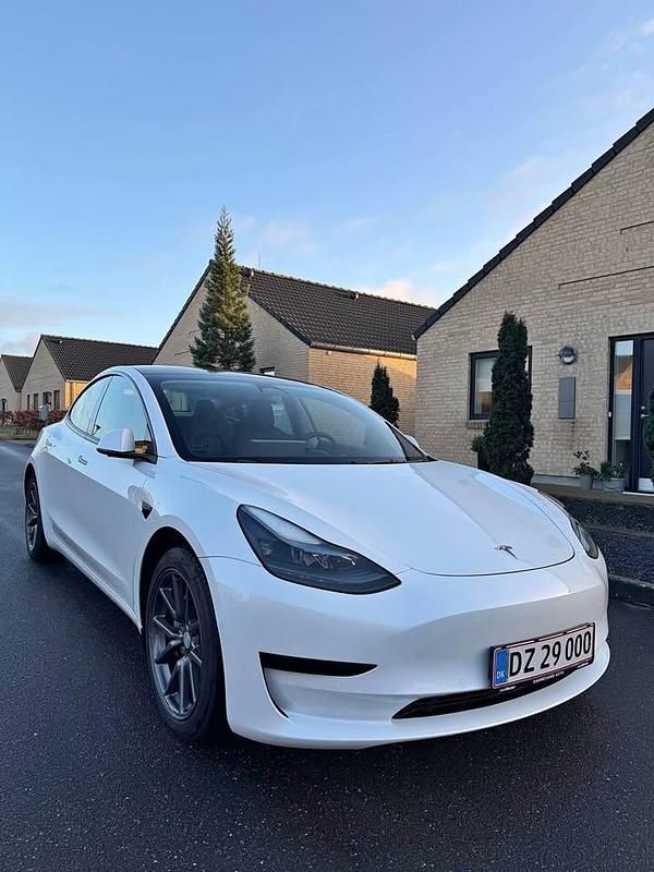 Hvid Brugt 2022 Tesla Model 3 Sedan | 215.000 kr. (Fair pris) - Billede 1/4