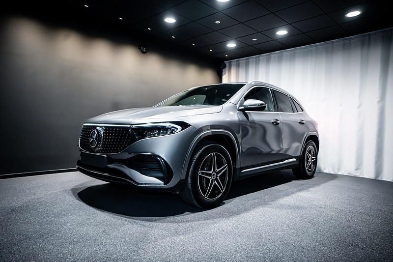 Farve: gråmetal Brugt 2025 Mercedes EQA250+ Premium SUV | 374.900 kr. (Fair pris) - Billede 1/4