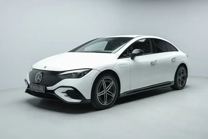 Hvid Brugt 2022 Mercedes EQE350 AMG line Sedan | 479.900 kr. (God pris) - Billede 1/3