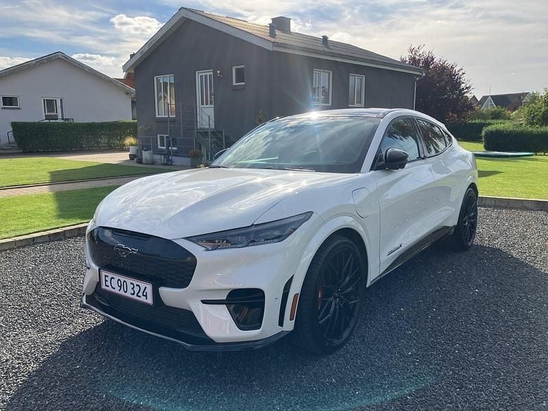 Hvidmetal Brugt 2022 Ford Mustang Mach-E GT Extended Range SUV | 329.995 kr. - Billede 1/4