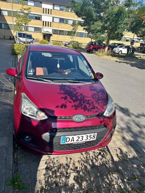 Rød Brugt 2014 Hyundai i10 Hatchback | 35.000 kr. (God pris) - Billede 1/4