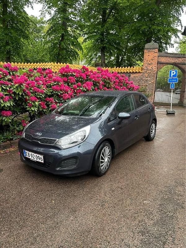 Blå Brugt 2014 Kia Rio MPV | 45.000 kr. (Fair pris) - Billede 1/4