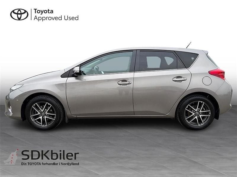 Brugt Toyota Auris Premium 132 HK (97 kW) 2014 Bronzemetal Hatchback
