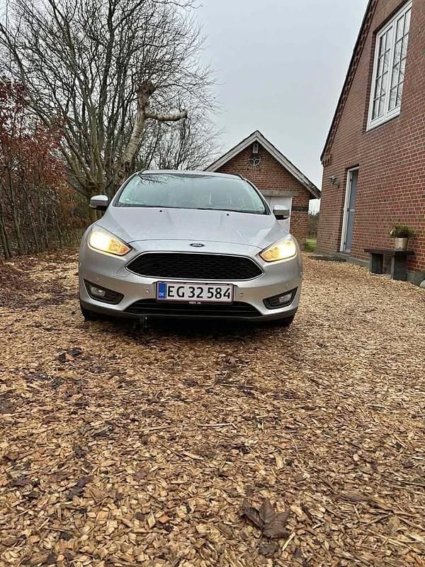 Brugt 2017 Ford Focus Titanium Stationcar | 40.000 kr. (God pris) - Billede 1/4