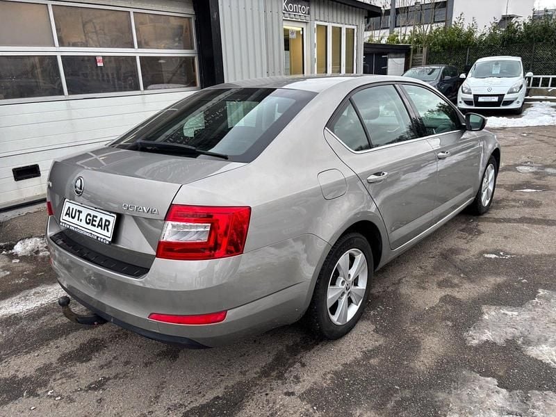 Brugt Skoda Octavia Style 110 HK (80 kW) 2015 Beigemetal Hatchback