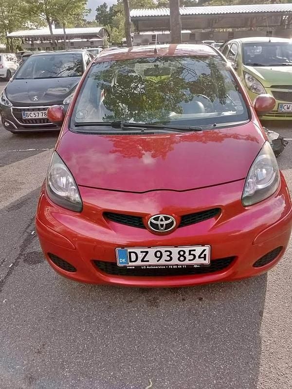 Brugt 2010 Toyota Aygo Hatchback | 17.900 kr. (Fair pris) - Billede 1/4