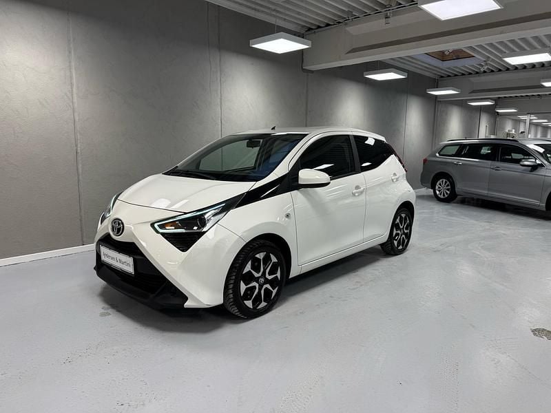 Hvid Brugt 2020 Toyota Aygo Hatchback | 88.800 kr. (Fair pris) - Billede 1/4