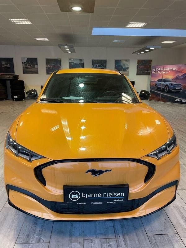 Orangemetal Brugt 2023 Ford Mustang Mach-E Extended Range SUV | 279.900 kr. (Fair pris) - Billede 1/4