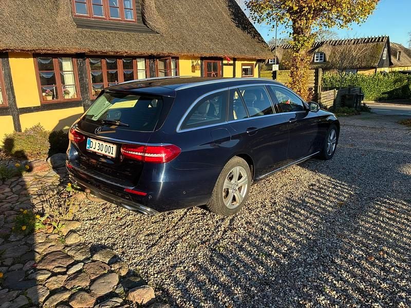 Mørkblå Brugt 2016 Mercedes E220 Avantgarde Stationcar | 205.000 kr. (Super pris) - Billede 1/8